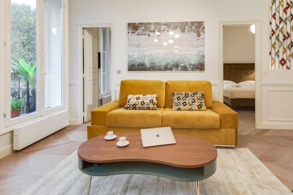 Apartament Bright And Gorgeous Flat In The Heart Of Paryż Zewnętrze zdjęcie